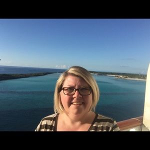 Meet your Posher, Angie